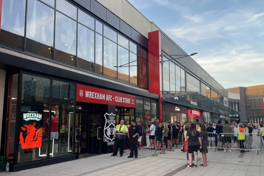 Collingwood lights up Wrexham FC Official Shop