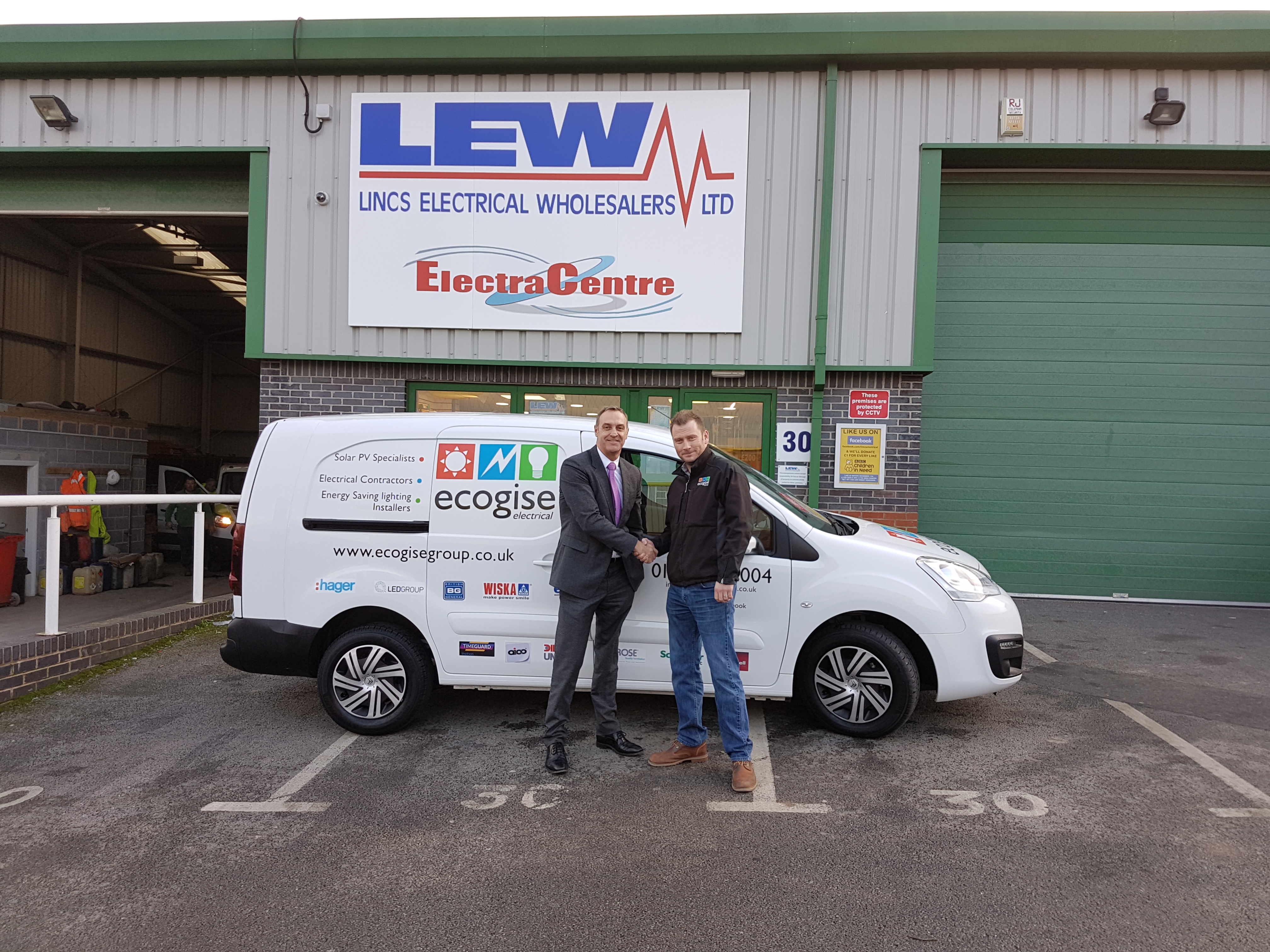 AWEBB Buying Group crowns 40th anniversary year presenting £10,000 van to competition winner