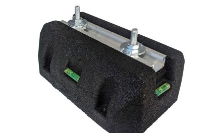 Fixing pack for rubber mounting feet