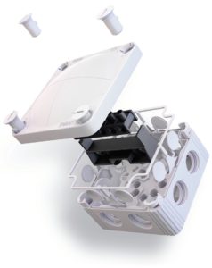 4 4 The COMBI junction box from WISKA