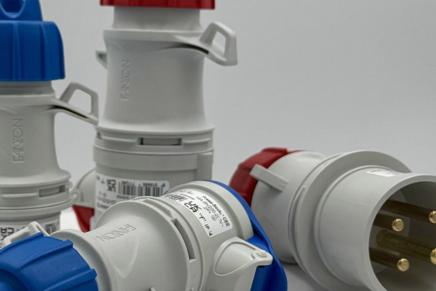 Europa launches new range of screwless, industrial plugs and sockets