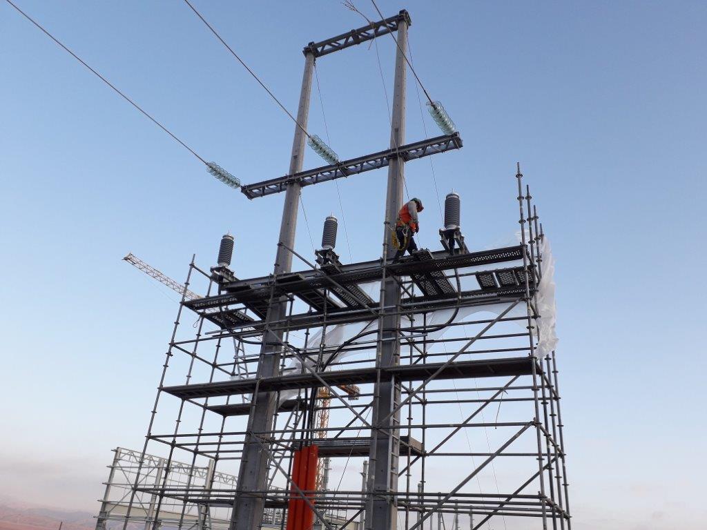 Ellis secures red hot Chile project