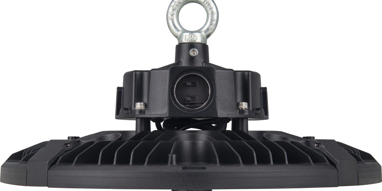 Titan All in One highbay from Luceco