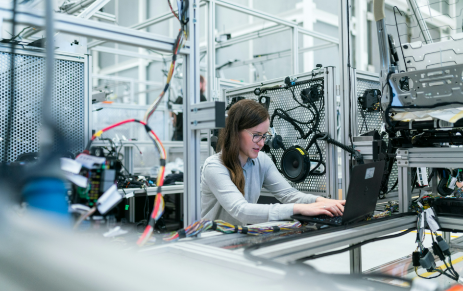 UK Digital Twin Centre opens in Belfast to drive nationwide industrial innovation