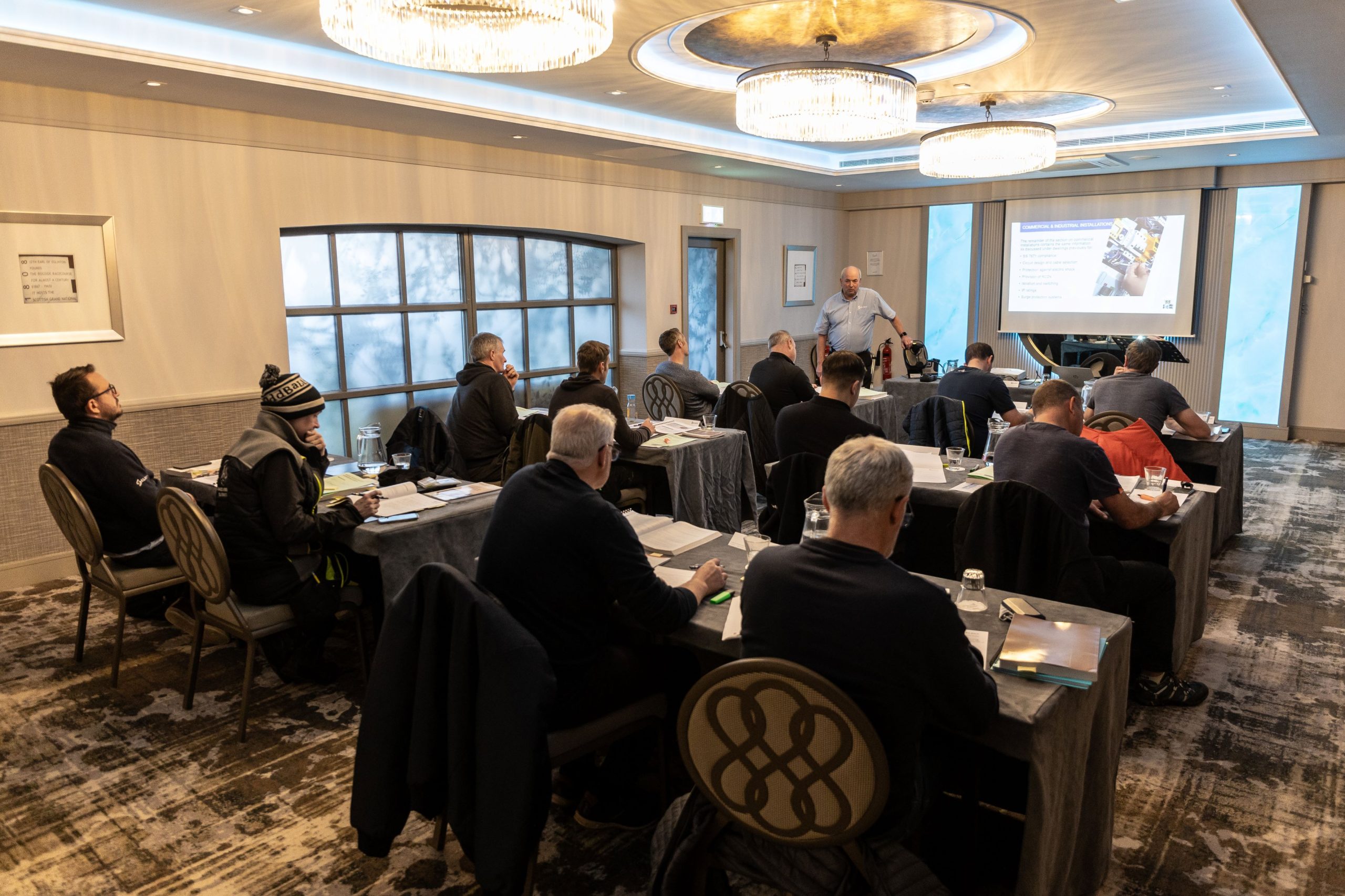 SELECT launches SQA-accredited electric vehicle charge point training course 